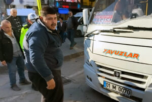 Gereksiz korna çalan, emniyet kemeri takmayan ve telefonla konuşan sürücülere