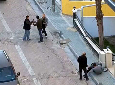 Yıkım Çalışmaları Başlayan Binada Hurdaların Sökümü Sırasında Çıkan Tartışma Kısa