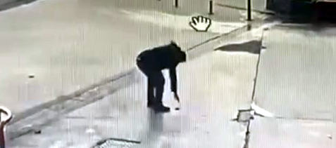 &nbsp; Cüzdan Sahibi Sosyal Medyadan Çağrı Yaptı Avcılar Üniversite Mahallesi’ndeki