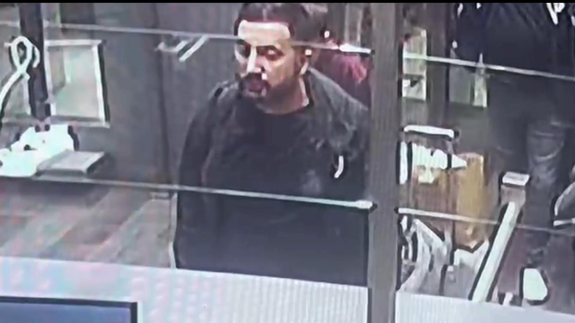 &nbsp; Erdal ve Esma Timurtaş İngiltere’ye Gitmeye Çalışırken Görüntülendi Büyükçekmece