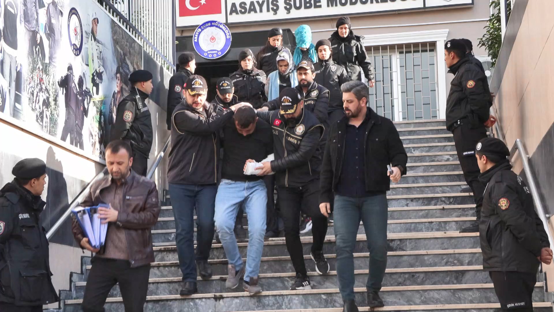 Ramazan A.’nın Ailesi Gözaltına Alındı İstanbul Çekmeköy’de gerçekleştirilen uyuşturucu operasyonunda,