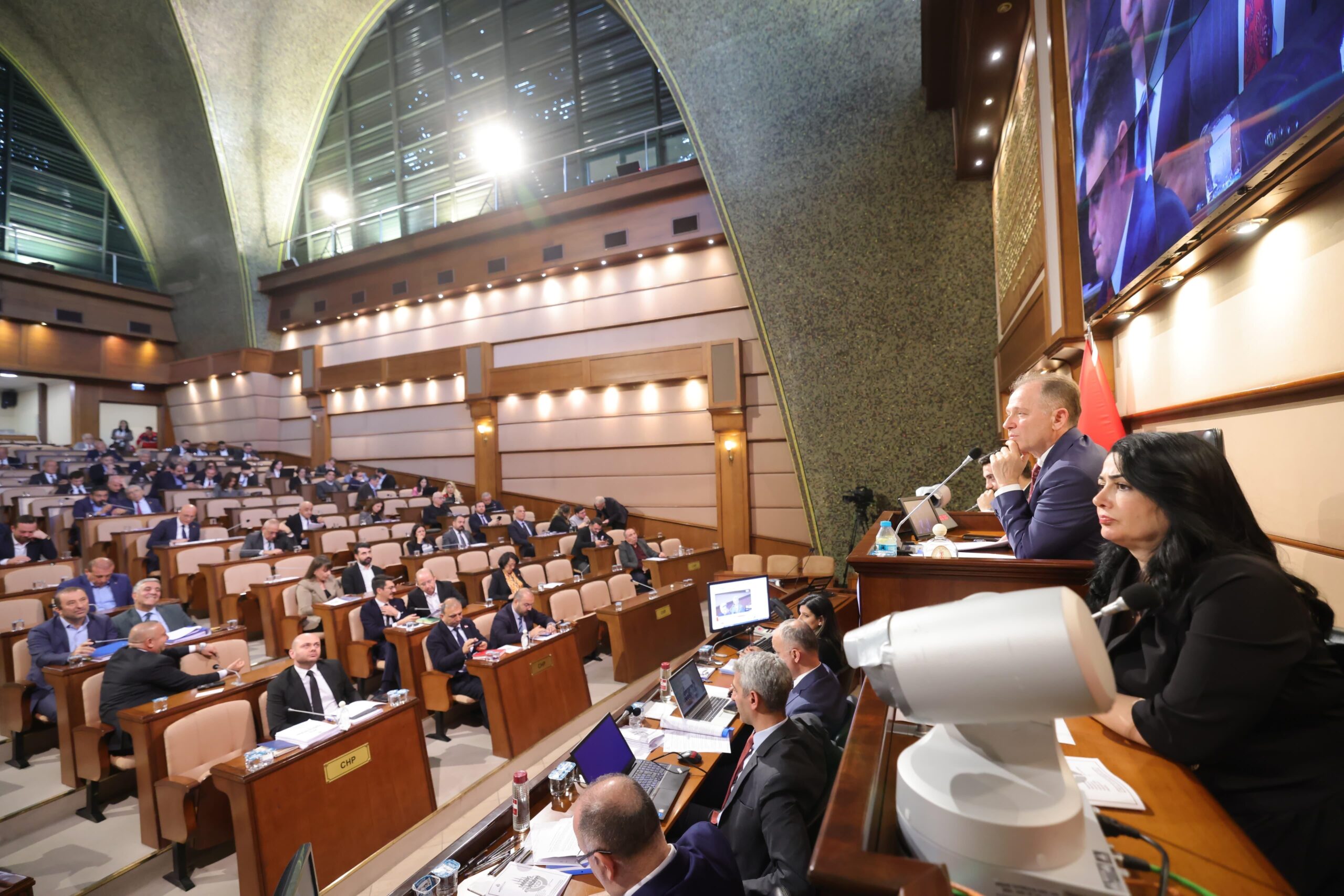 &nbsp; İstanbul’da İSPARK, Mezarlık ve Belediye Hizmetlerine Zam Kararı İstanbul