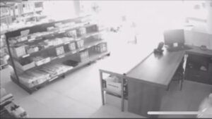 Şile’de oğlunun borçlu olduğu iddia edilen kişiler tarafından önce tehdit