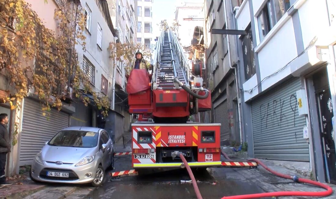 Şişli’de İki Katlı Bir Binada Sobadan Çıkan Yangın Paniğe Neden