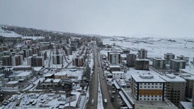 Yoğun Kar Yağışının Etkili Olduğu Kahramanmaraş’ta Ekipler, Kapalı Köy Yollarını