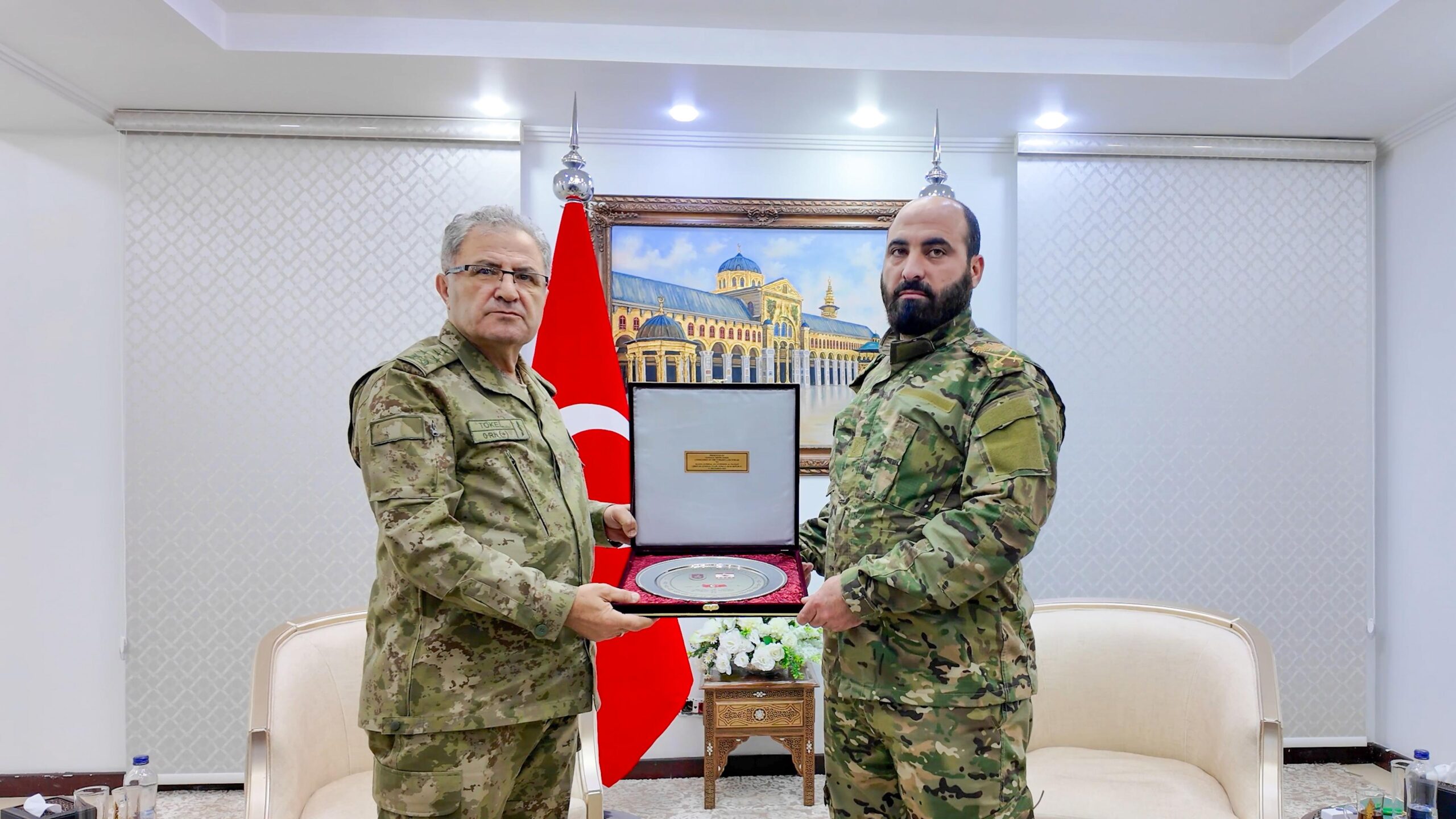 &nbsp; Resmi Ziyarette Savunma İş Birliği Görüşüldü Kara Kuvvetleri Komutanı