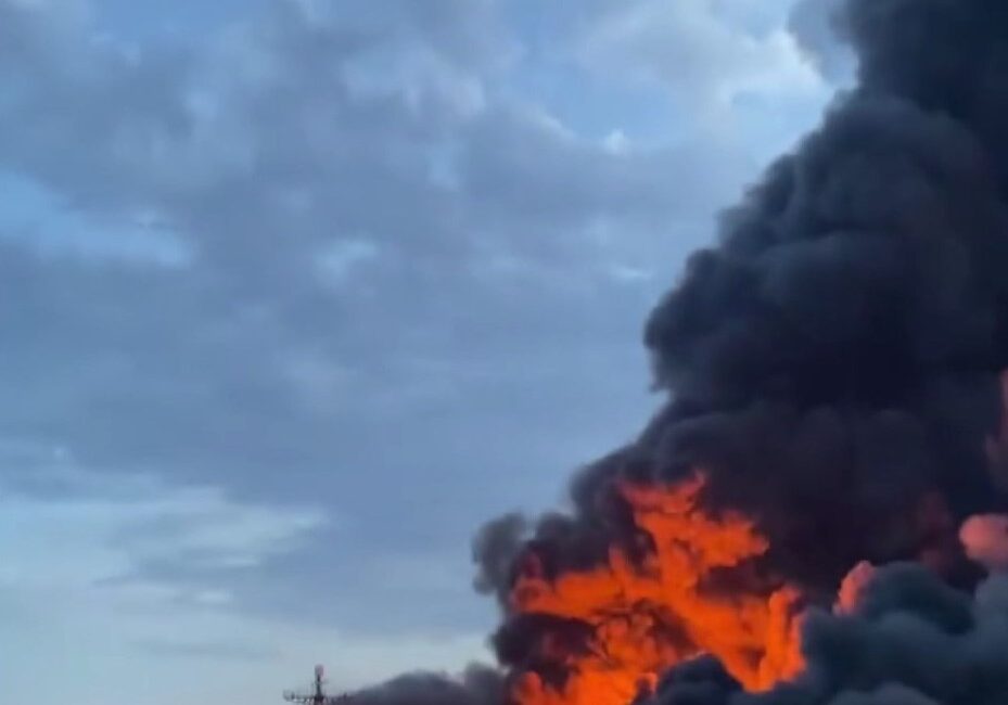 &nbsp; Kairos Gemisinde Yangın Anları Mürettebattan Geldi Mısır’dan Rusya’ya seyir