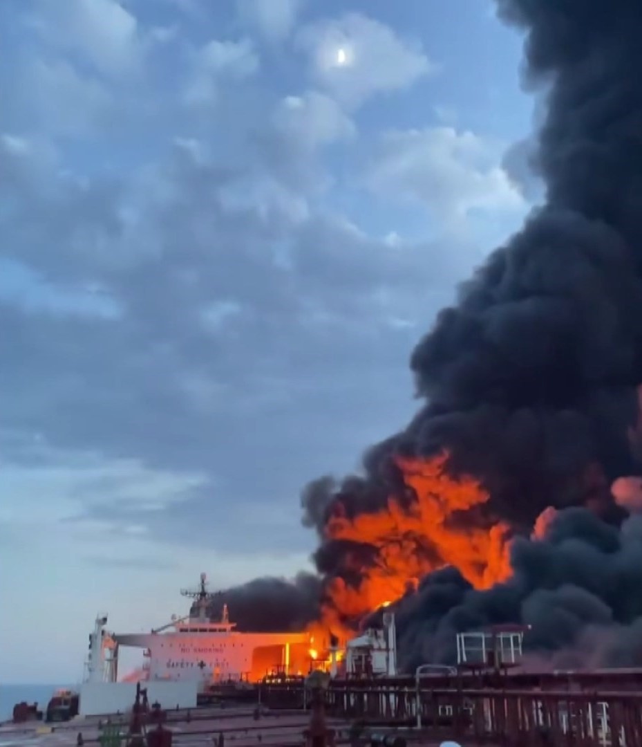 &nbsp; Kairos Gemisinde Yangın Anları Mürettebattan Geldi Mısır’dan Rusya’ya seyir