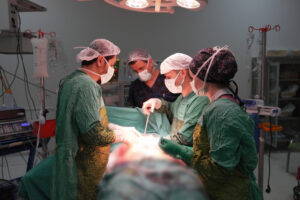 Malatya’da karın ağrısı ve şişkinlik şikayetiyle hastaneye başvuran 70 yaşındaki