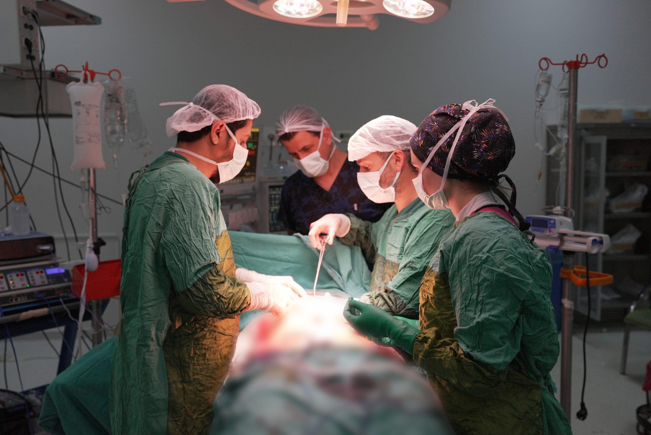 Malatya’da karın ağrısı ve şişkinlik şikayetiyle hastaneye başvuran 70 yaşındaki