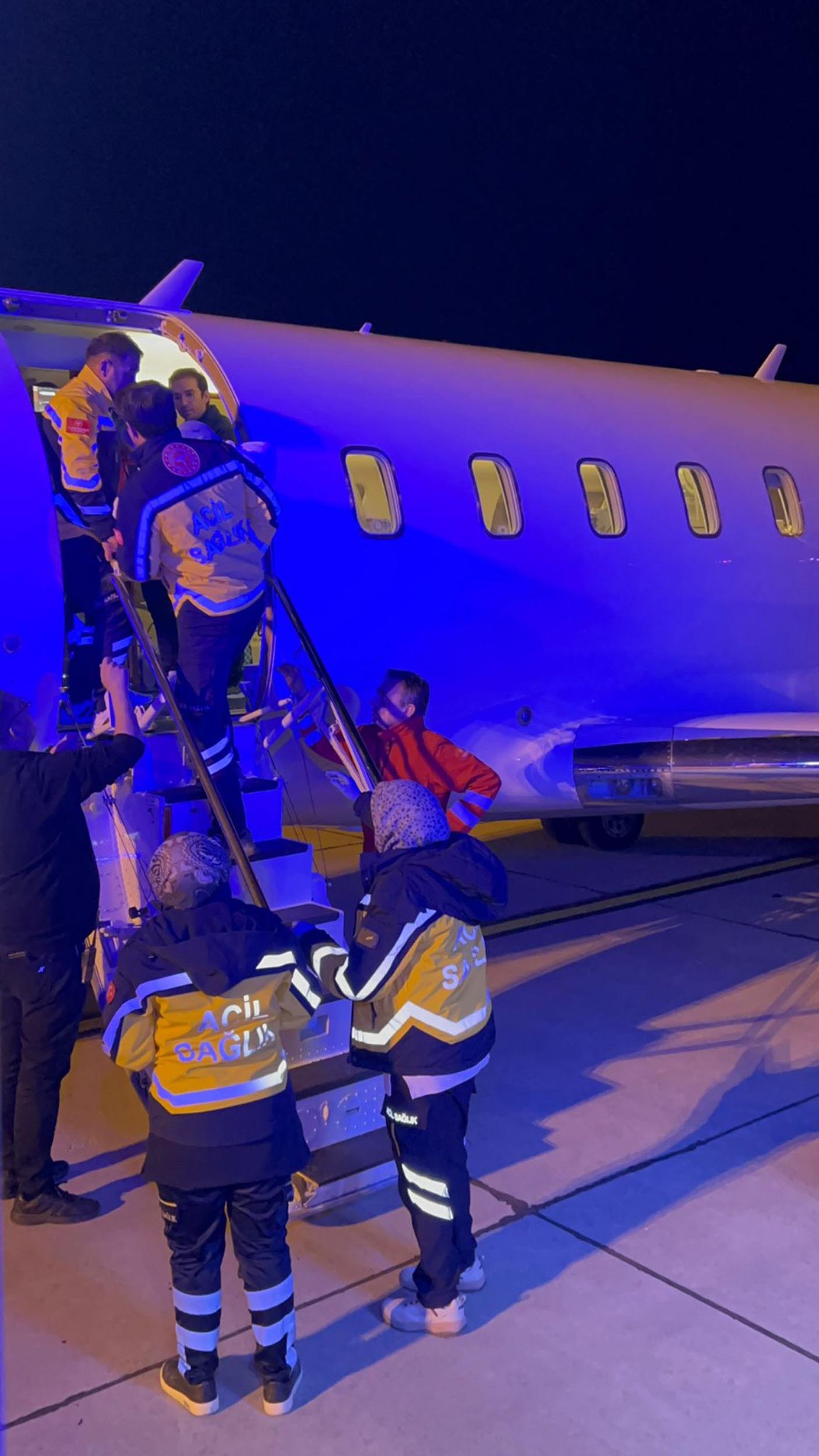 Küçük Hastaya Acil Müdahale Kars’ta 44 günlük bir bebek, solunum