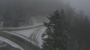 Kocaeli’nin Kış Turizm Merkezi Kartepe’de Kar Yağışı ve Yoğun Sis