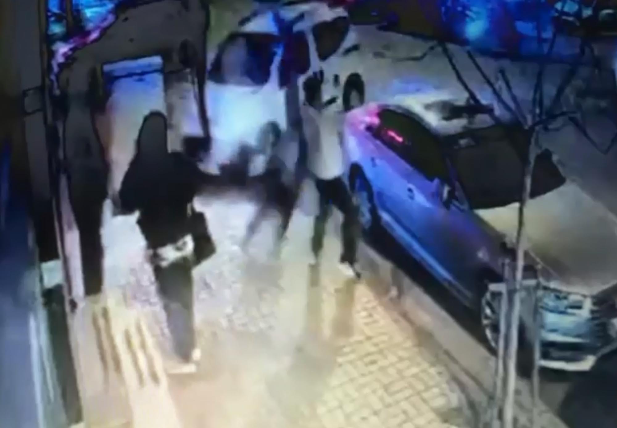 &nbsp; Savrulan Motosiklet Sürücüsü Yayaya Çarptı, Kaza Kameraya Yansıdı Tekirdağ’ın