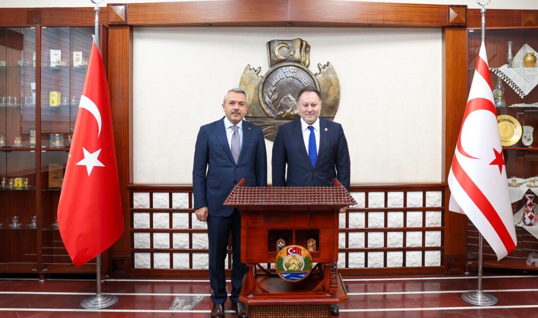 &nbsp; Öztürkler Rize’de Konuştu: ‘Kıbrıs Türk Halkının Mücadelesinin Arkasında Türkiye