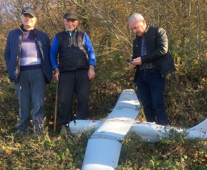 Kocaeli’nin İzmit İlçesinde Boş Araziye Düşen İnsansız Hava Aracı (İHA)