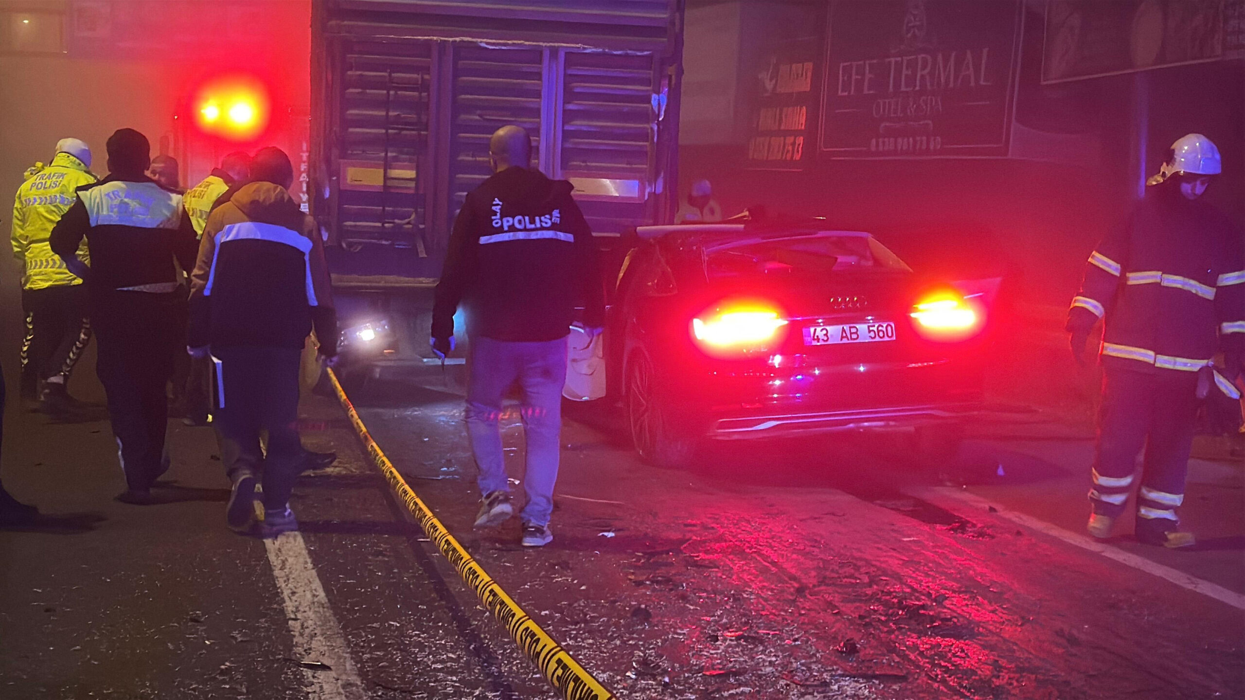 &nbsp; Bölücek Kavşağında Can Pazarı Kütahya-Tavşanlı kara yolu Bölücek kavşağında