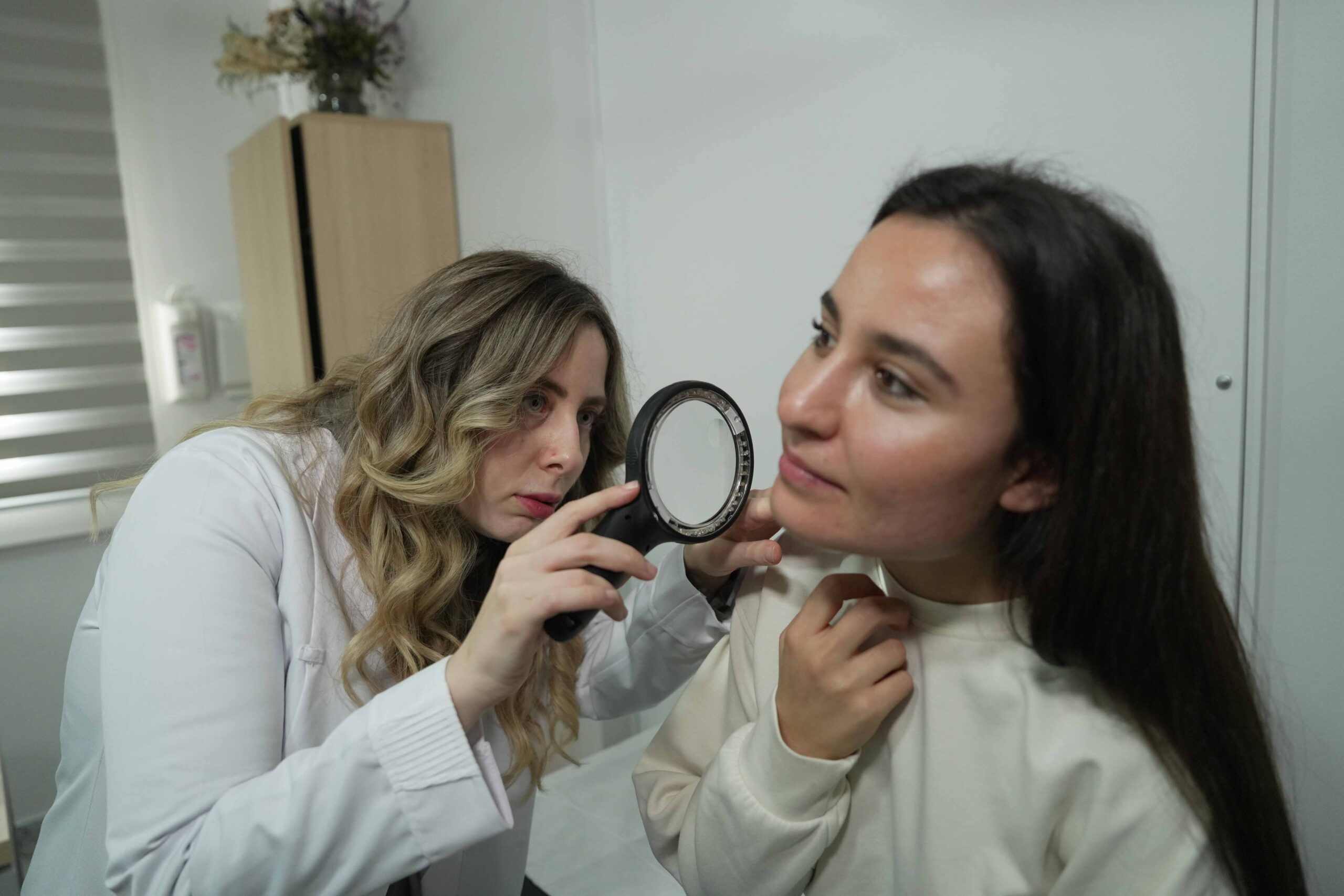 Dermatoloji Uzmanı Dr. Aliye Sevdem Gülcan’dan Cilt Sağlığı Uyarıları: Yanlış