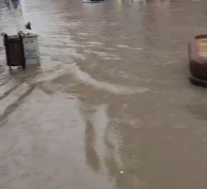 &nbsp; Artuklu ve Kızıltepe’de Sokaklar Göle Döndü Mardin’in Artuklu ve