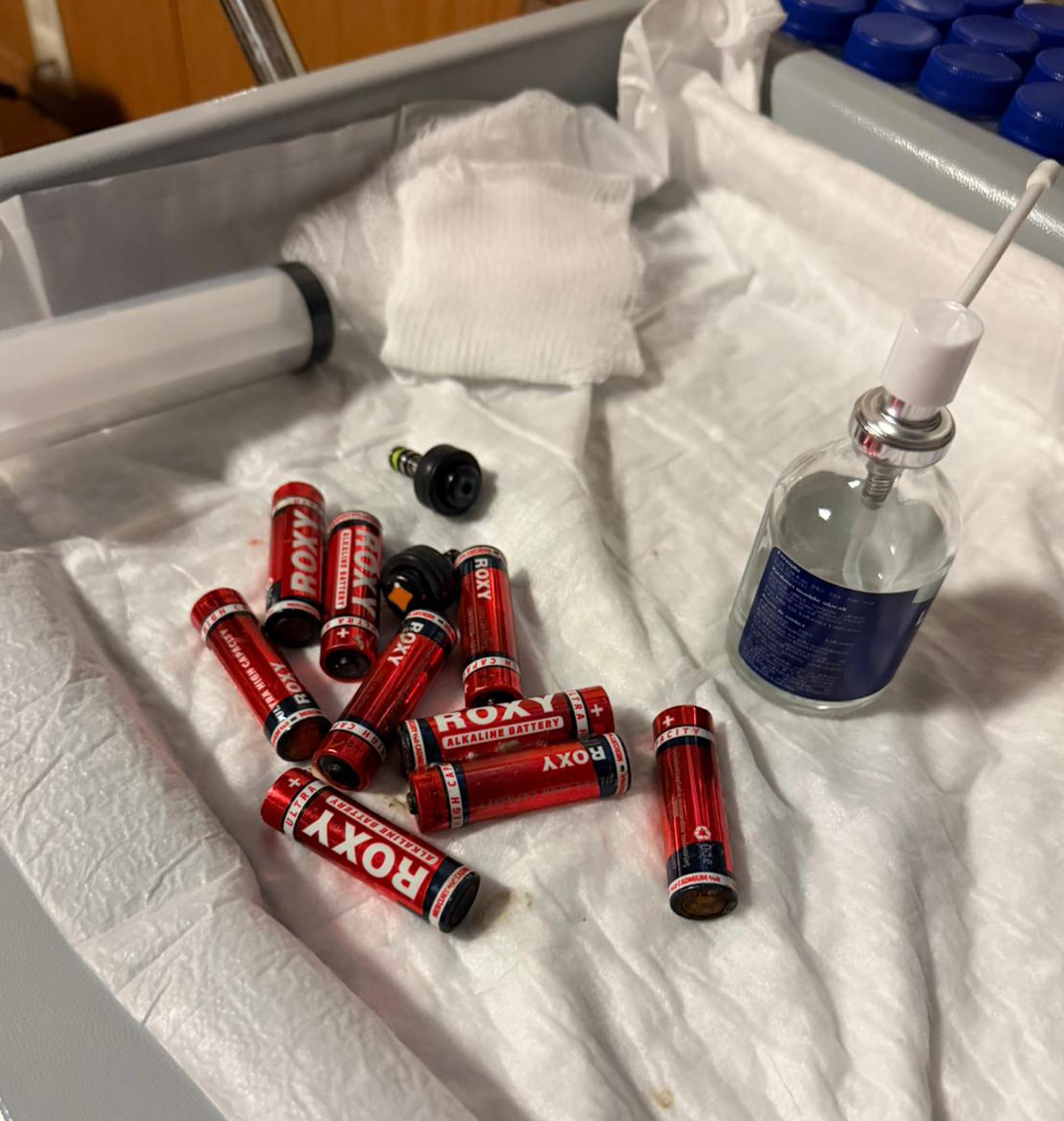 İntihar Girişiminde Bulunan Mahkumun Midesindeki Yabancı Cisimler Endoskopik Müdahaleyle Tahliye