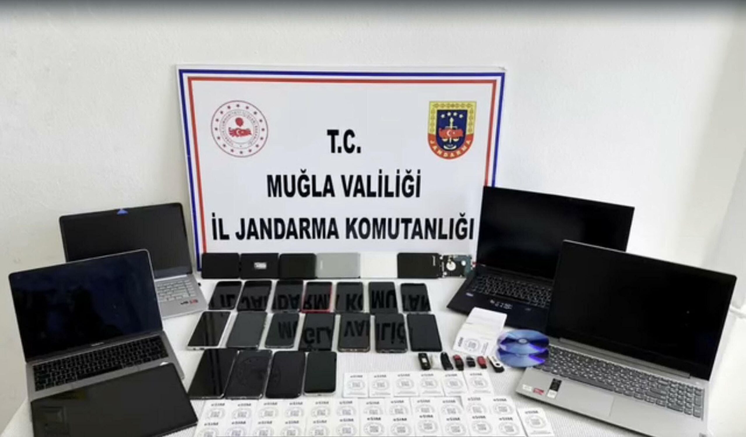 &nbsp; Sahte Yatırım ve Borsa Uygulamalarıyla Dolandırıcılık Muğla merkezli 3