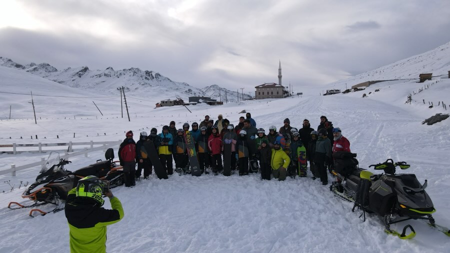 Rize’nin İkizdere İlçesinde Bulunan Ovit Dağı, Uzun Süre Erimeyen Toz