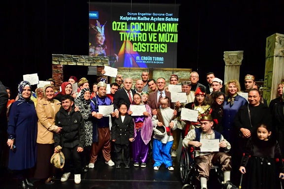 &nbsp; Dünya Engelliler Günü’nde Özel Çocuklar Sahne Aldı Fatih Belediyesi,