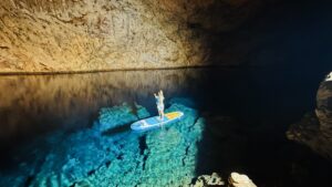 Mersin’in Aydıncık İlçesinde Yer Alan ve Büyüleyici Doğal Güzellikleriyle Tanınan