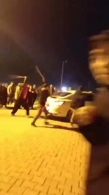 Şırnak’ın İdil ilçesinde iki grup arasında çıkan tartışmanın bıçaklı kavgaya