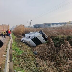 Bursa-Ankara Kara Yolunda Meydana Gelen Kazada Şarampole Yuvarlanan Karavanın Sürücüsü