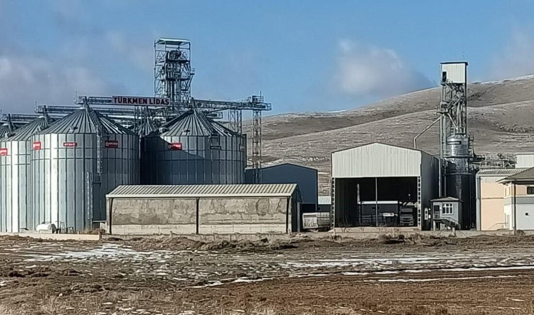 Konya’nın Yunak İlçesinde Toprak Mahsulleri Ofisi’ne (TMO) Ait 40 Ton