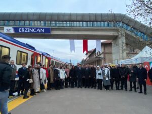 Kış Sezonunun İlk Yolcuları Erzincan’da Yöresel Kahvaltıyla Karşılandı Ankara’dan törenle