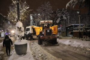 Van’da Etkili Olan Yoğun Kar Yağışı Sonrası Kapanan 569 Yerleşim