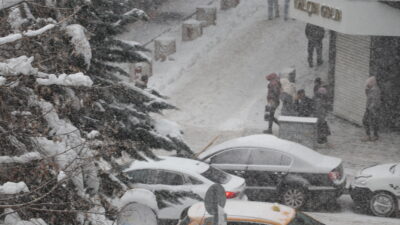 Van genelinde etkili olan yoğun kar yağışı, buzlanma ve sis