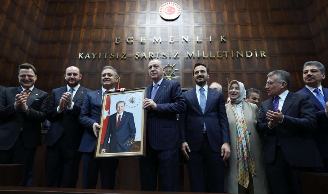 TBMM Grup Toplantısında Yeni Üyeler AK Parti Saflarına Katıldı AK