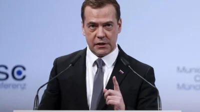 Rusya Güvenlik Konseyi Başkan Yardımcısı Dmitriy Medvedev, ABD Başkanı Donald