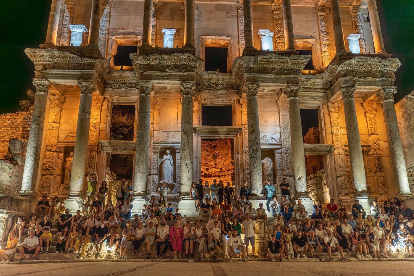 Bakan Ersoy Ziyaretçi Verilerini Açıkladı: Efes ve Pamukkale Zirvede Kültür