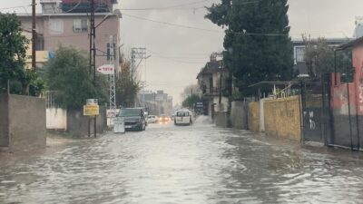 Meteoroloji Genel Müdürlüğü’nün (MGM) uyarılarının ardından Adana genelinde etkili olan