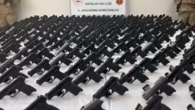 İçişleri Bakanı Ali Yerlikaya, Antalya’da silah ve mühimmat kaçakçılığına yönelik