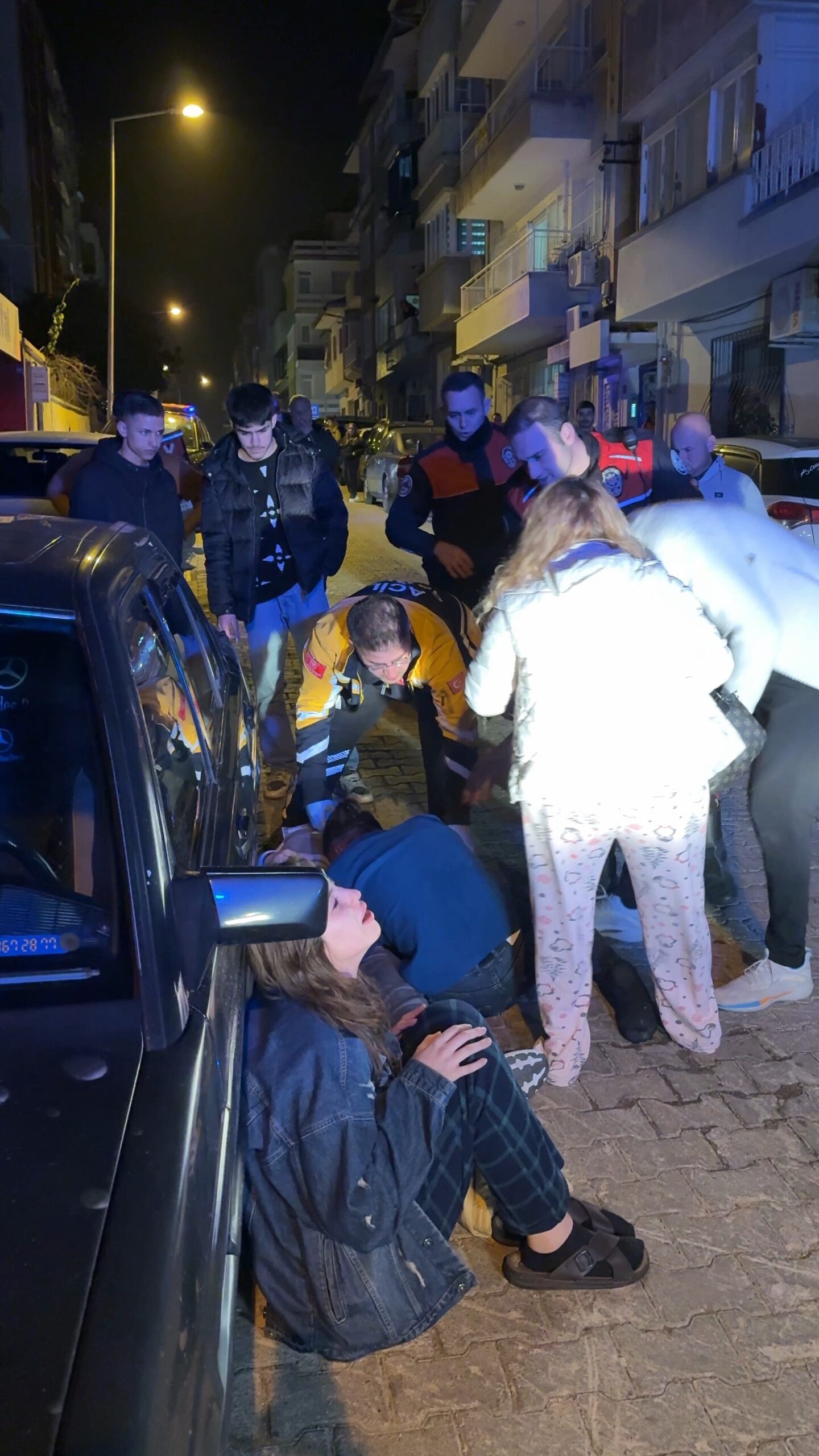 Aydın’ın Efeler ilçesinde üvey oğluyla girdiği tartışma sonrası fenalaşarak yere