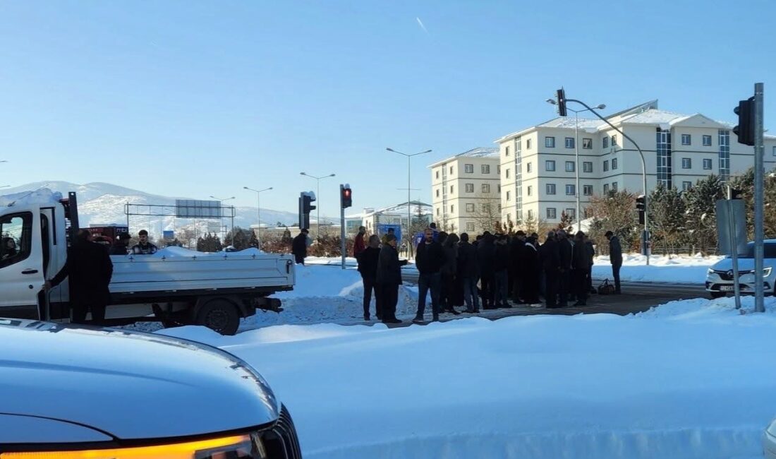 Üniversite Kavşağı’nda Yürürken Otomobilden Açılan Ateşle Katledilen Esnaf Osman Hişan’ın