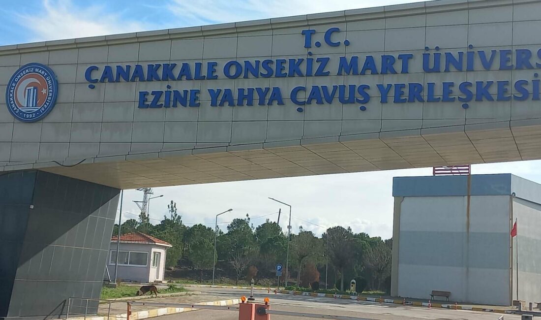 Çanakkale Onsekiz Mart Üniversitesi (ÇOMÜ) Ezine Meslek Yüksekokulu’nda görevli bir