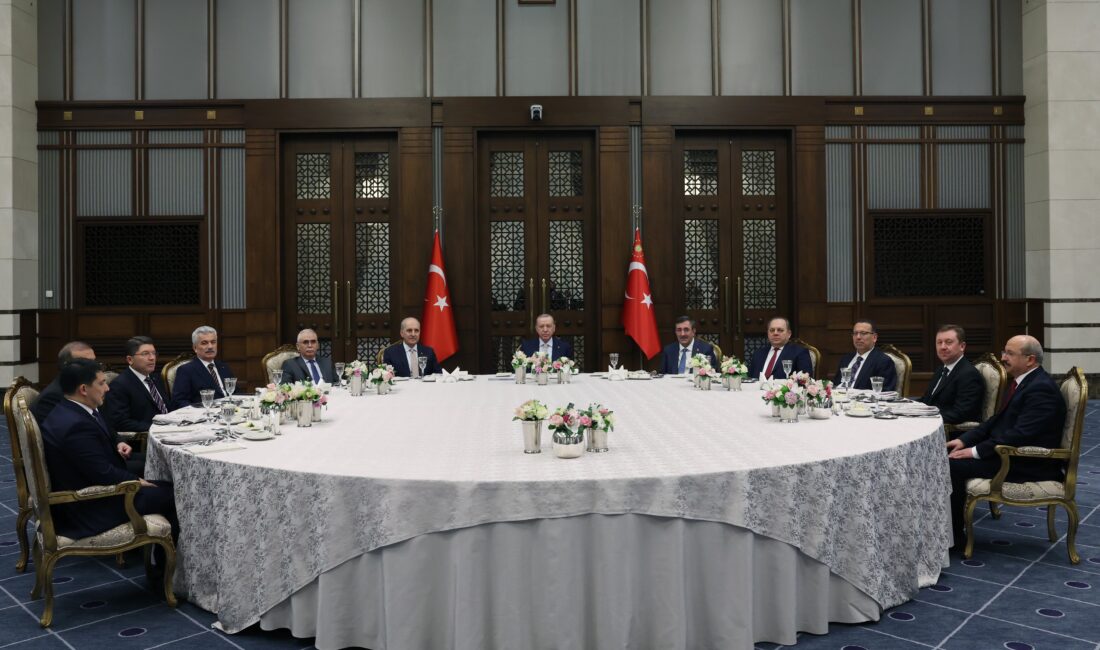 Cumhurbaşkanı Recep Tayyip Erdoğan, yasama, yürütme ve yargı organlarının temsilcileri