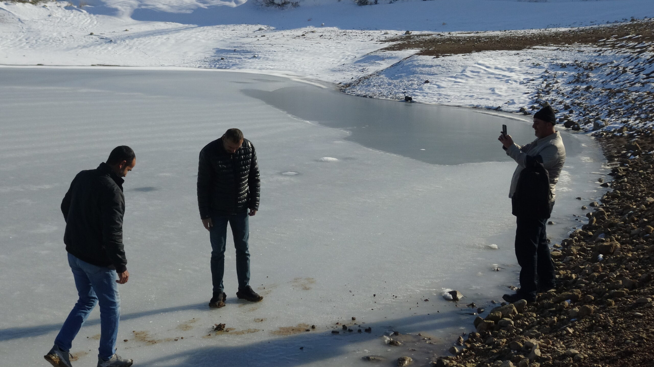 Batman’ın Gercüş ilçesinde hava sıcaklığının sıfırın altına düşmesiyle birlikte Kırkat
