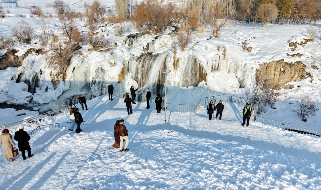 Van’ın Muradiye ilçesinde bulunan ve her mevsim binlerce turisti ağırlayan