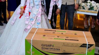 Adana’da dünyaevine giren fabrika işçisi Ramazan Keskin’in düğününde, sağdıç Cumali