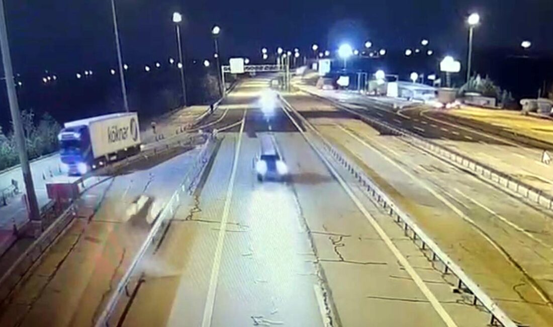 Edirne’de TEM Otoyolu üzerinde ters yönde ilerleyen bir otomobil bariyere