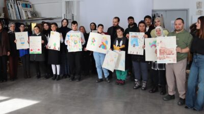 Erzurum’da 10 engelli genç, Atatürk Üniversitesi Güzel Sanatlar Fakültesi’nde düzenlenen