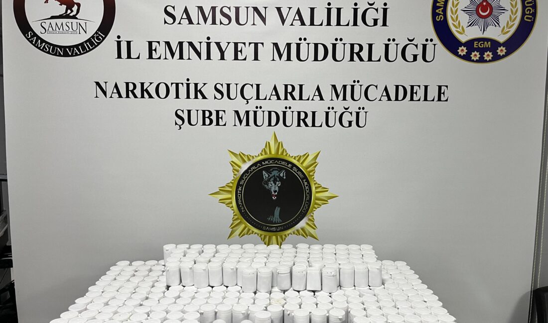 Samsun’un Çarşamba ilçesinde emniyet güçleri tarafından düzenlenen uyuşturucu operasyonunda, binlerce