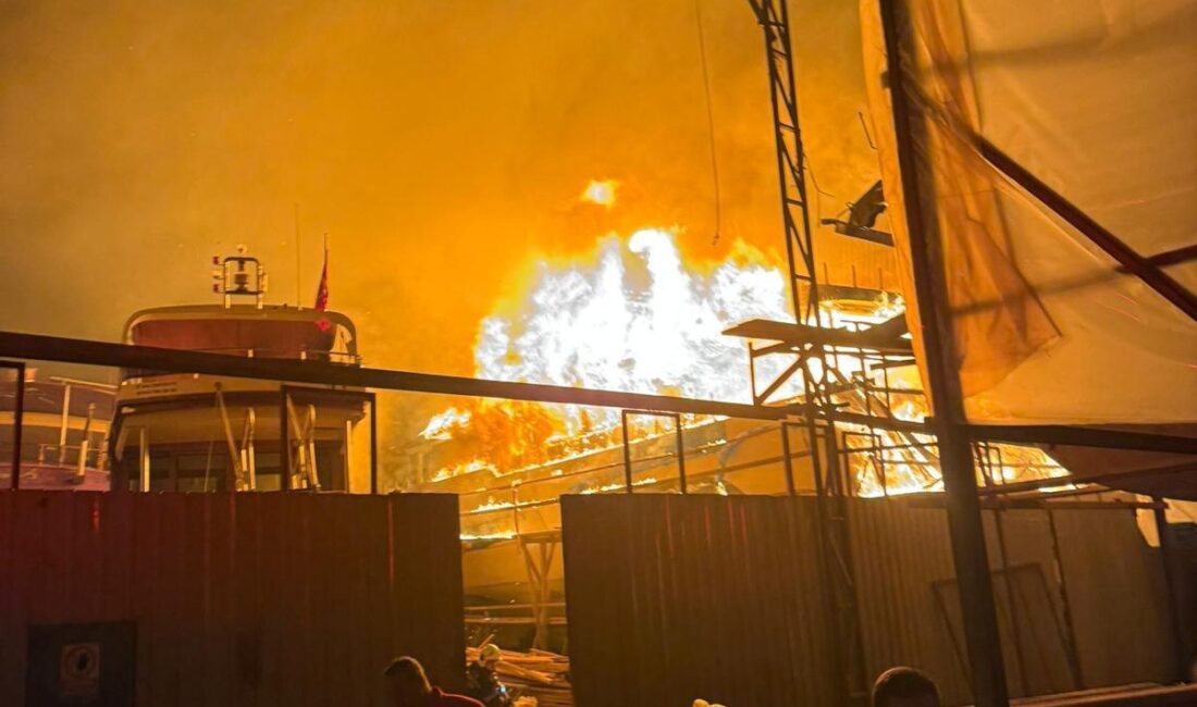 Muğla’nın Fethiye ilçesinde bir tersanede inşa süreci devam eden 20