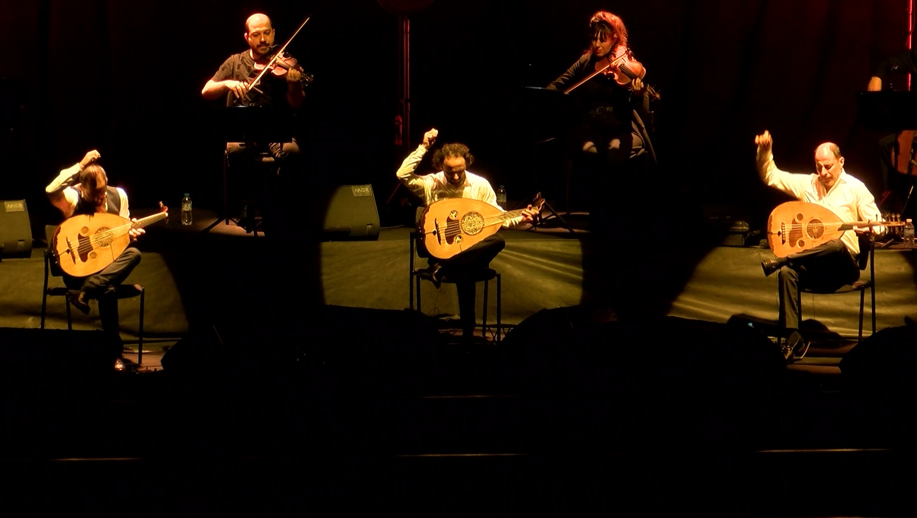 Filistinli üç kardeş Samir, Wissam ve Adnan Joubran tarafından kurulan
